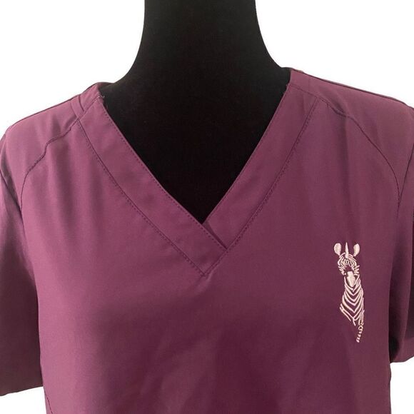 WonderWink W123 V-Neck Top in Eggplant - Picture 5 of 10